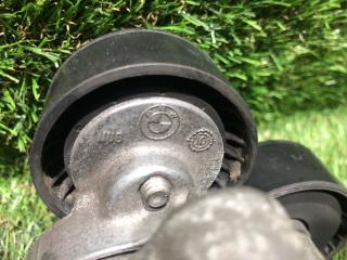 Ролик натяжной BMW X3 F25 N47D20C 11287810807 5 ракурс Ролик натяжной BMW X3 F25 N47D20C 11287810807 5 ракурс