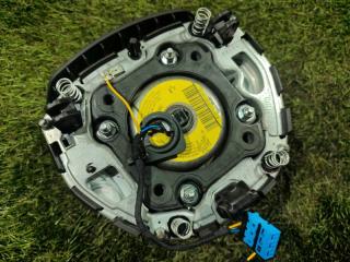 Airbag на руль BMW 7-SERIES F02 N63B44 33677828403 3 ракурс
