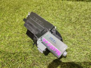 Замок 5-й двери VOLKSWAGEN TOUAREG 7P5 CRCA 7P0827505K 4 ракурс