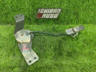 Крепеж запаски HYUNDAI GRAND STAREX TQ D4CB 628004H000 1 ракурс Крепеж запаски HYUNDAI GRAND STAREX TQ D4CB 628004H000 1 ракурс