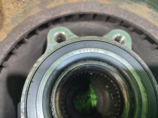 Подшипник ступицы левый передний AUDI A4 8K2 CAEB 4H0498625A 5 ракурс Подшипник ступицы левый передний AUDI A4 8K2 CAEB 4H0498625A 5 ракурс