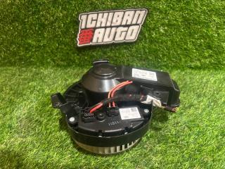 Мотор печки JAGUAR XE X760 204DTD T2H8144 2 ракурс Мотор печки JAGUAR XE X760 204DTD T2H8144 2 ракурс