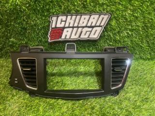 Запчасть консоль магнитофона KIA K7 2010