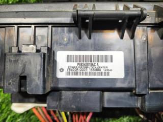 Блок предохранителей под капот JEEP GRAND CHEROKEE WK2 EXF P68242818AC 3 ракурс