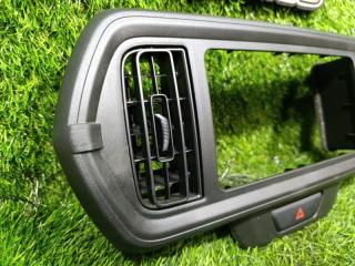 Консоль магнитофона TOYOTA PASSO M700A 55412B1200 2 ракурс