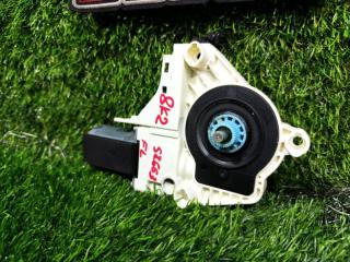 Стеклоподъемник левый передний AUDI A4 8K2 CAEB 8K0959801A 3 ракурс