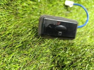 Кнопка открывания багажника задняя KIA K7 VG G6DG 812602G000 3 ракурс Кнопка открывания багажника задняя KIA K7 VG G6DG 812602G000 3 ракурс