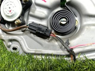 Стеклоподъемник правый передний HYUNDAI SANTA FE SM D4EA 8240526000 3 ракурс