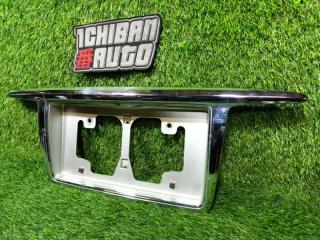 Вставка между стопов TOYOTA PROGRES JCG15 76811-51020 3 ракурс Вставка между стопов TOYOTA PROGRES JCG15 76811-51020 3 ракурс