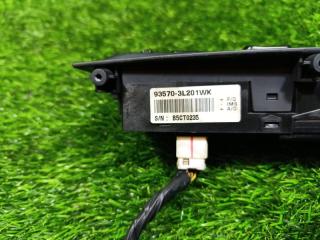 Блок упр. стеклоподьемниками левый передний HYUNDAI GRANDEUR TG G6DB 935703L201WK 5 ракурс