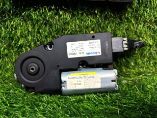 Мотор люка KIA SORENTO BL D4CB 816313E000 3 ракурс Мотор люка KIA SORENTO BL D4CB 816313E000 3 ракурс