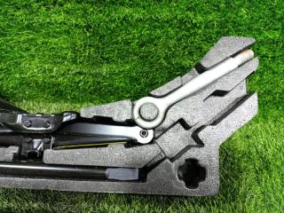 Ящик под инструменты JAGUAR XE X760 204DTD GX73-17B043-AE 4 ракурс