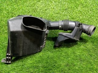 Корпус воздушного фильтра TOYOTA CROWN MAJESTA JZS177 2JZ-FSE 17700-46430 3 ракурс