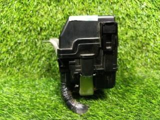 Блок предохранителей под капот TOYOTA PASSO M710A 1KR-FE 82641-B2010-K 3 ракурс Блок предохранителей под капот TOYOTA PASSO M710A 1KR-FE 82641-B2010-K 3 ракурс