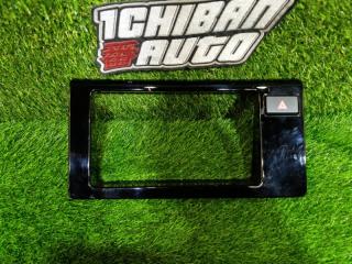 Консоль магнитофона TOYOTA AQUA NHP10 2 ракурс