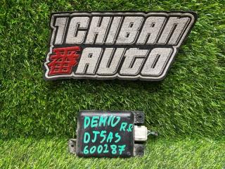 Датчик слепых зон задний правый MAZDA DEMIO