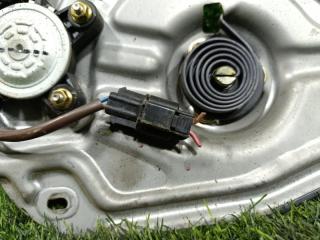 Стеклоподъемник правый передний HYUNDAI SANTA FE SM D4EA 8240626000 3 ракурс