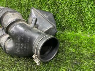 Патрубок воздушн.фильтра LEXUS RX300 MCU15L 1MZ-FE 17880-20080 5 ракурс