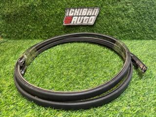 Молдинг на крышу TOYOTA NOAH AZR65 75555-28030 3 ракурс