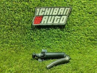 Форсунка омывателя AUDI A4 8K2 CAEB 8K0955102B 2 ракурс