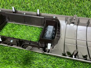 Консоль магнитофона TOYOTA PASSO KGC35 5541681010 4 ракурс