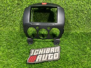 Запчасть консоль магнитофона MAZDA DEMIO