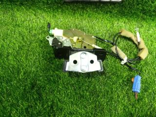 Замок багажника HONDA STEPWGN RF4 74801S7SN01 5 ракурс Замок багажника HONDA STEPWGN RF4 74801S7SN01 5 ракурс