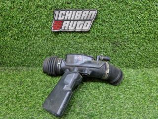Патрубок воздушн.фильтра NISSAN SKYLINE V35 VQ25DD 16576AL500 1 ракурс