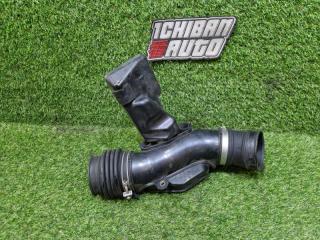 Патрубок воздушн.фильтра NISSAN SKYLINE V35 VQ25DD 16576AL500 4 ракурс