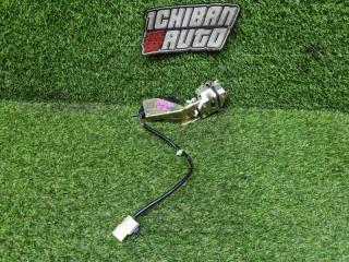 Запчасть замок двери передний правый MAZDA DEMIO