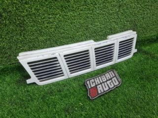 Решетка радиатора передняя NISSAN CUBE Z10 623100A580 2 ракурс