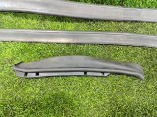 Уплотнительная резинка капота передняя BMW 2-Series Active Tourer F45 B47C20A 51767300515 3 ракурс Уплотнительная резинка капота передняя BMW 2-Series Active Tourer F45 B47C20A 51767300515 3 ракурс