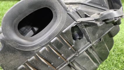 Корпус воздушного фильтра RENAULT SAMSUNG SM3 L38 H4M 8200947663 3 ракурс