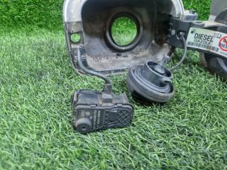 Лючок бензобака задний VOLKSWAGEN PASSAT 362 CFFB 561809857E 3 ракурс
