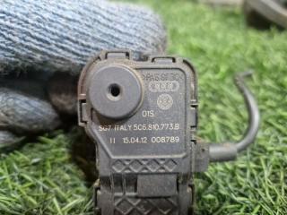 Лючок бензобака задний VOLKSWAGEN PASSAT 362 CFFB 561809857E 4 ракурс