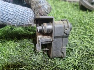 Лючок бензобака задний VOLKSWAGEN PASSAT 362 CFFB 561809857E 5 ракурс