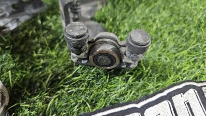 Ролик раздвижной двери левый задний HONDA STEPWGN RK5 72520SZWJ01 2 ракурс