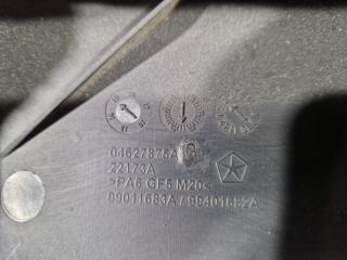 Крышка двс декоративная 200 2015 UF ED6