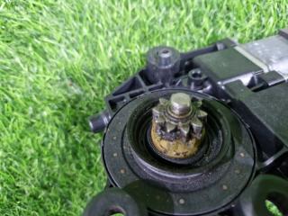 Мотор стеклоподъемника передний левый SM3 2010 L38 H4M