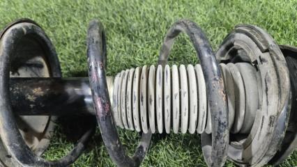 Стойка левая передняя SUBARU FORESTER SG5 EJ20 20310SA071 3 ракурс