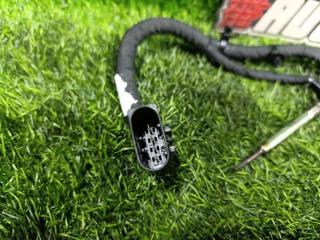 Свеча накаливания JAGUAR XE X760 204DTD AJ813348 3 ракурс