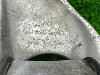 Рычаг верхний передний правый 156 932