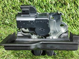 Замок крышки багажника INFINITI Q50 V37 VQ35HR 84630JF00A 3 ракурс