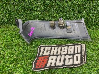 Габарит правый передний TOYOTA HIACE REGIUS KCH40 8173026010 5 ракурс