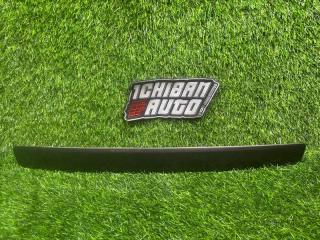 Запчасть накладка 5-й двери MAZDA DEMIO