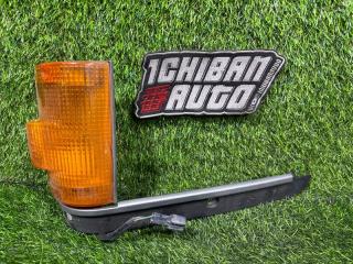 Поворотник передний правый MITSUBISHI CANTER