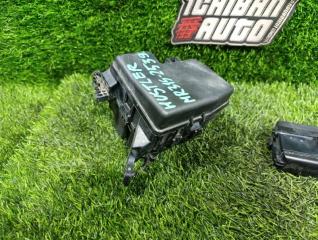 Блок предохранителей под капот SUZUKI HUSTLER MR31S R06A 5 ракурс