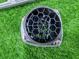 Консоль магнитофона TOYOTA VITZ NCP135 55470-52060 4 ракурс