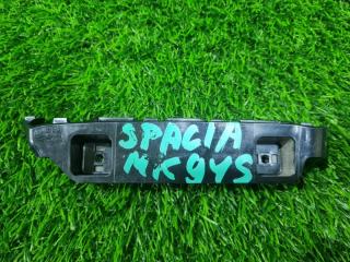 Крепление бампера заднее SUZUKI Spacia MK94S 7181353U00 4 ракурс