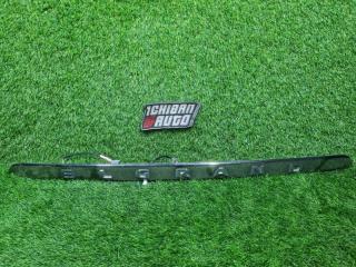 Накладка 5-й двери задняя NISSAN ELGRAND E52 908101JB0A 1 ракурс